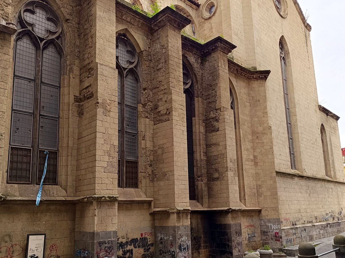 Chiesa nel centro storico di Napoli, tappa di un weekend in due